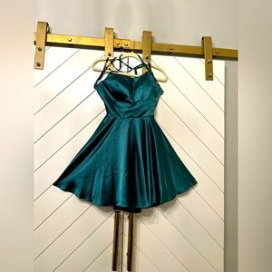 Stain Emerald Green Dress